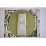 aluguel de sousplat para jantar a dois