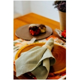 locação de sousplat para jantar de aniversário rústico Jardim Europa