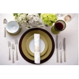 locação de sousplat para jantar de noivado