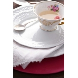 onde encontro aluguel de sousplat em cristal para jantar Jockey Clube