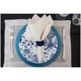 onde encontro aluguel de sousplat para jantar de casamento Arujá