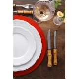 onde encontro locação de sousplat para jantar de casamento Vila Sônia