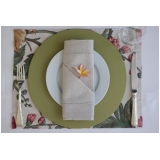 quanto custa aluguel de sousplat para jantar temático Santana de Parnaíba