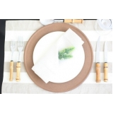 Sousplat de Aço Inox para Jantar de Noivado