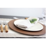 Sousplat de Aço Inox para Jantar em Família