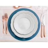 utensílios para mesa de jantar em família preço Osasco